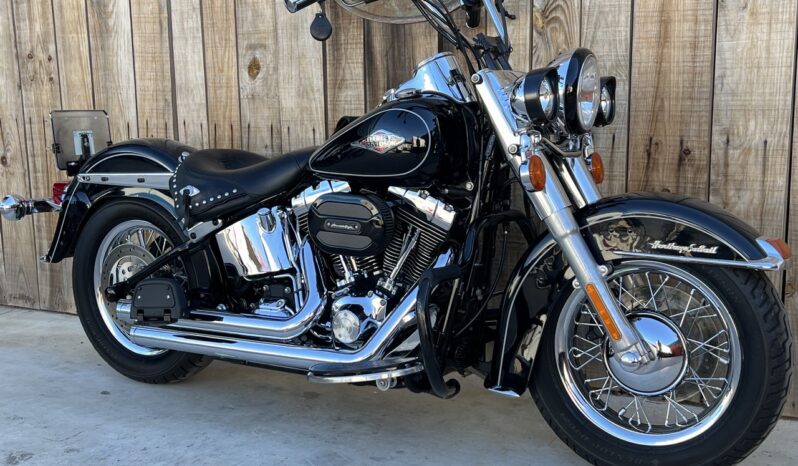 HARLEY DAVIDSON HERITAGE SOFTAIL CLASSIC lleno