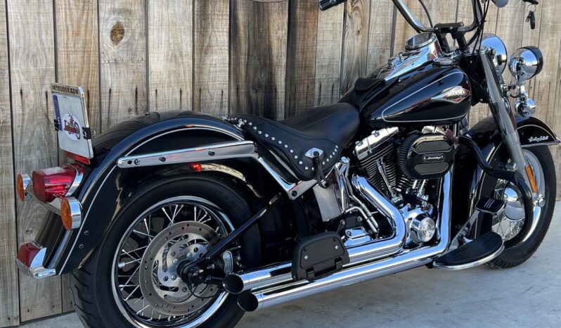 HARLEY DAVIDSON HERITAGE SOFTAIL CLASSIC lleno