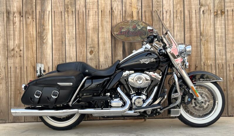 HARLEY DAVIDSON ROAD KING CLASSIC 103 lleno