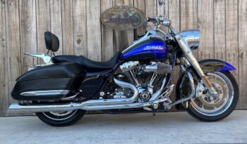 HARLAY DAVIDSON ROAD KING SCREAMIN EAGLE lleno