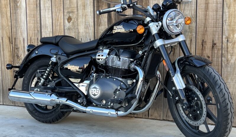 ROYAL ENFIELD SUPER METEOR 650 BLACK & BLACK lleno