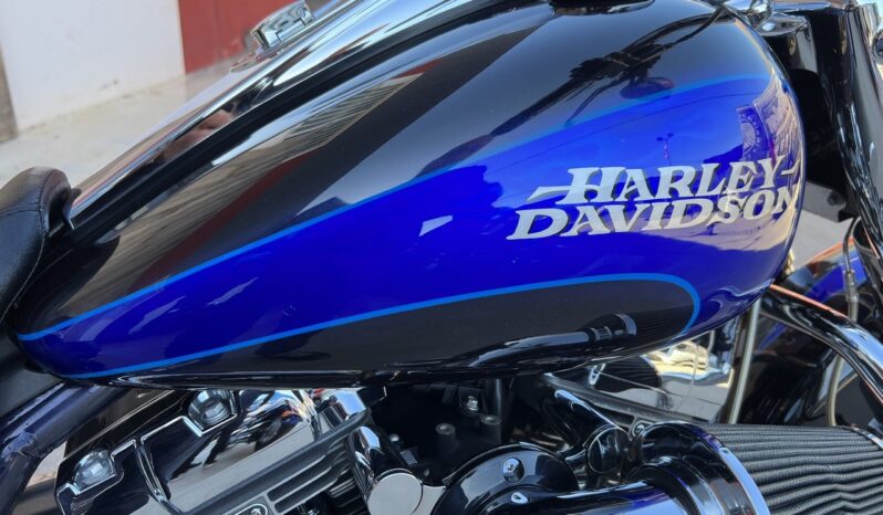 HARLAY DAVIDSON ROAD KING SCREAMIN EAGLE lleno