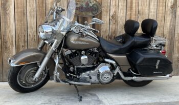 HARLEY DAVIDSON ROAD KING CUSTOM lleno