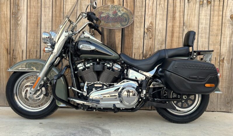 HARLEY DAVIDSON HERITAGE SOFTAIL CLASSIC 107 lleno