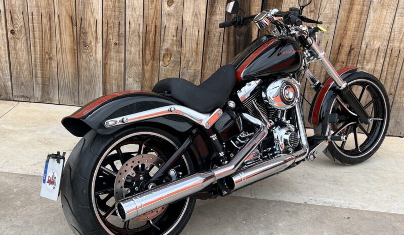 HARLEY DAVIDSON SOFTAIL BREAKOUT lleno