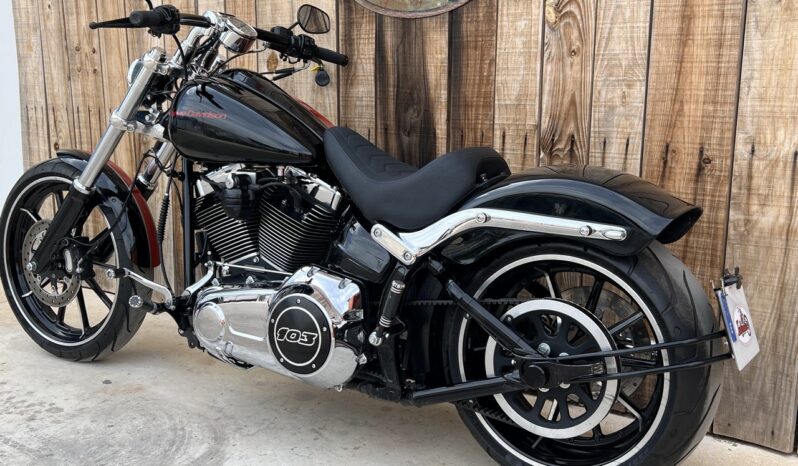 HARLEY DAVIDSON SOFTAIL BREAKOUT lleno