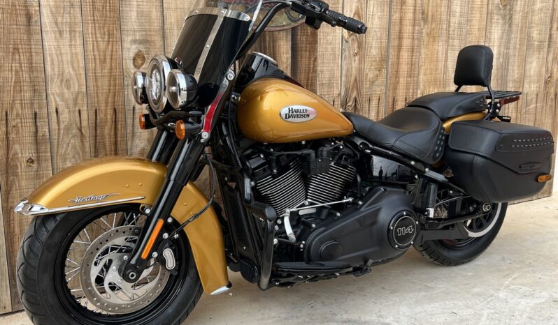 HARLEY DAVIDSON HERITAGE CLASSIC 114” lleno