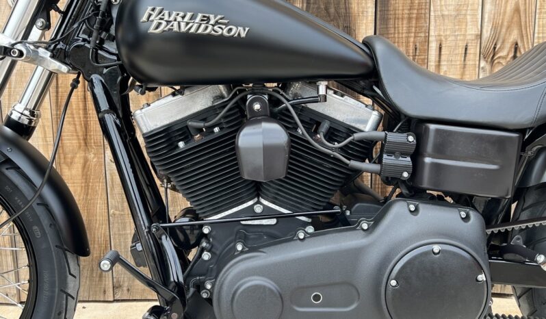 HARLEY DAVIDSON DYNA STREET BOB lleno