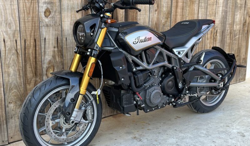 INDIAN FTR1200 CARBON lleno