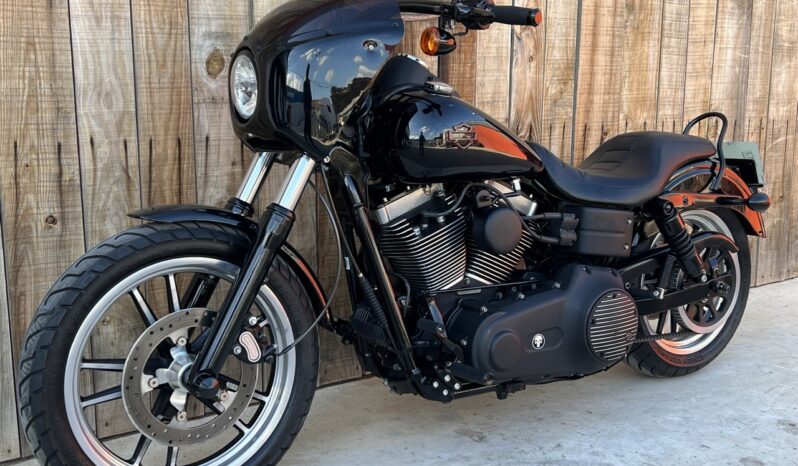 HARLEY DAVIDSON DYNA STREET BOB “LOOK MAD MAX” lleno