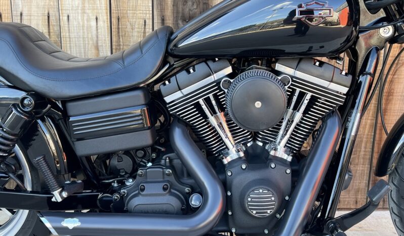 HARLEY DAVIDSON DYNA STREET BOB “LOOK MAD MAX” lleno