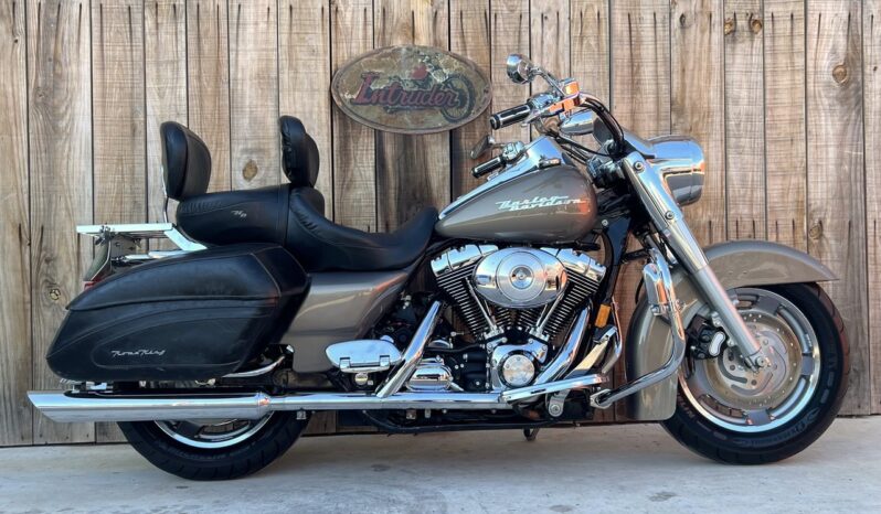 HARLEY DAVIDSON ROAD KING CUSTOM “CARBURACION” lleno