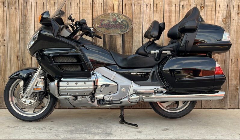 HONDA GL1800 GOLDWING lleno