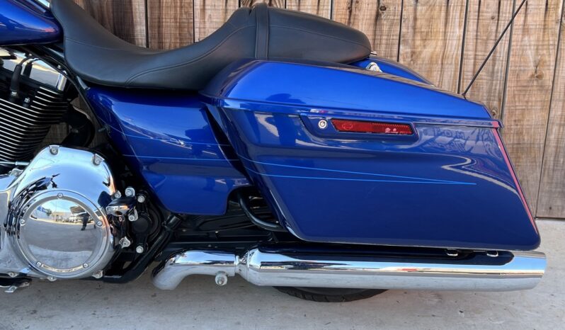 HARLEY DAVIDSON ROAD GLIDE SP lleno