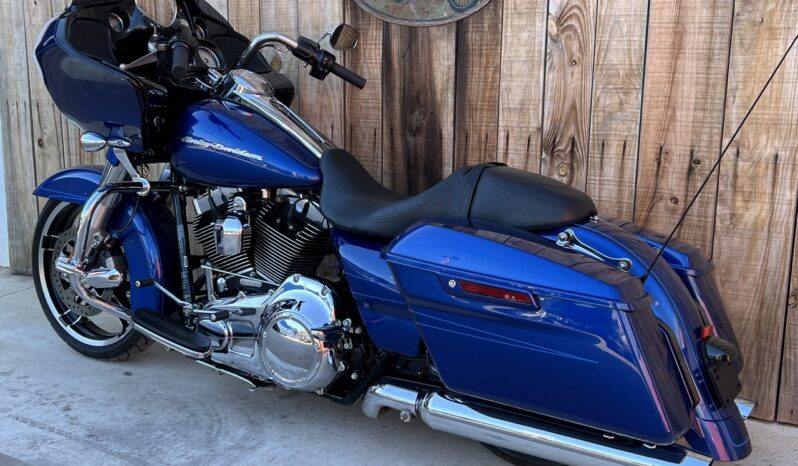 HARLEY DAVIDSON ROAD GLIDE SP lleno