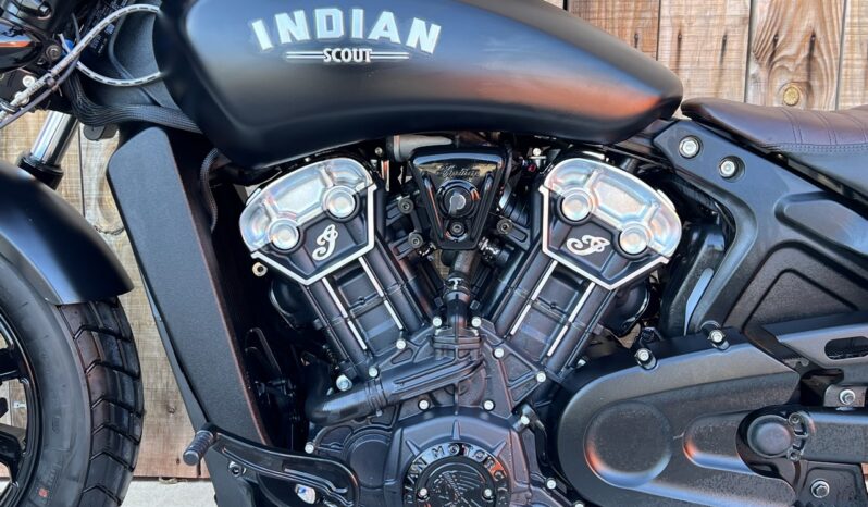 INDIAN SCOUT BOBBER 1200 A2 lleno