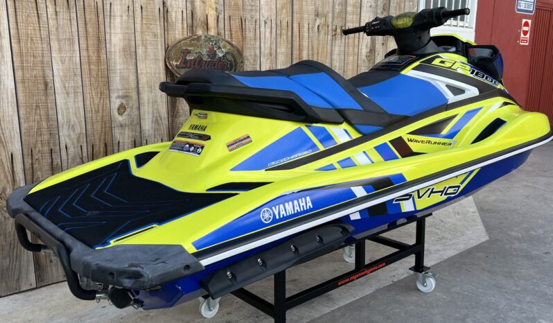 YAMAHA SVHO GP1800 R lleno