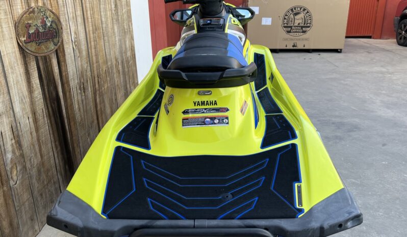 YAMAHA SVHO GP1800 R lleno